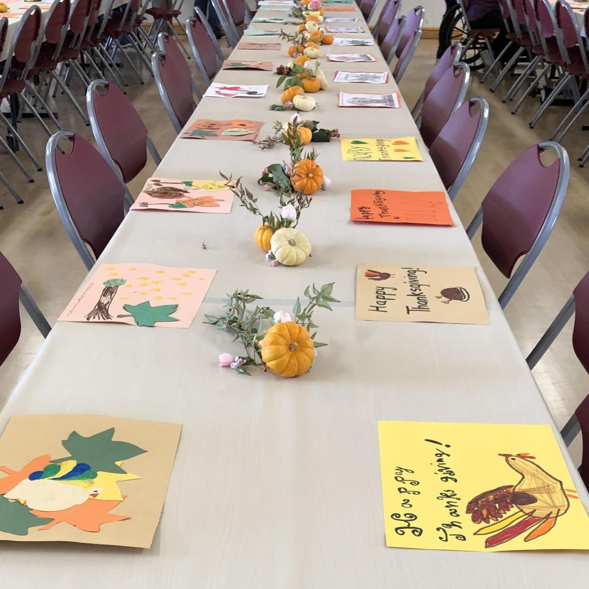 Thanksgiving table